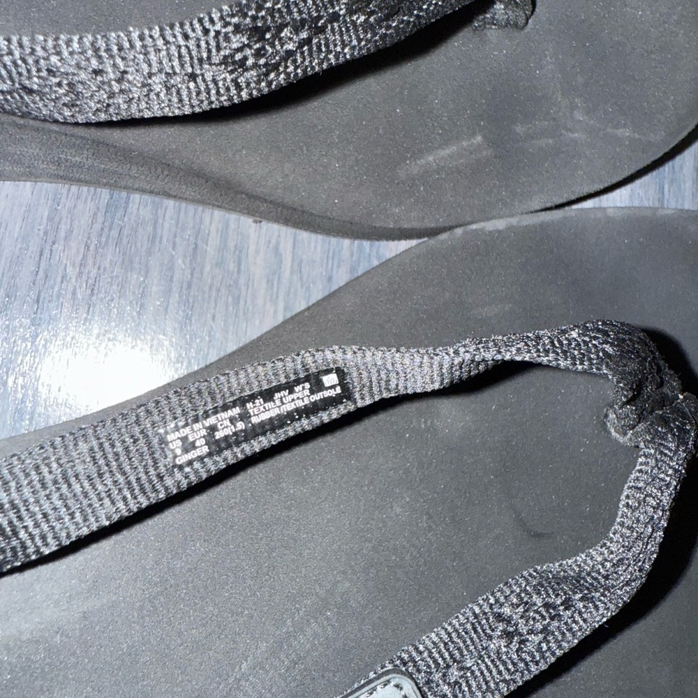 Reef Classic Black Sandals - Picture 4 of 4
